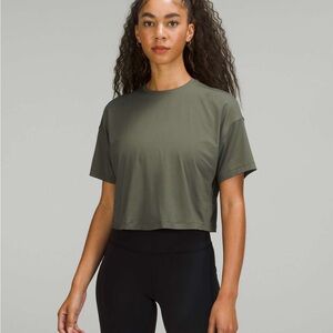Lululemon Abrasion-Resistant Training T-Shirt Size 6